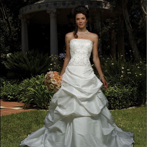 Wedding Dress - Picture 8 of 8